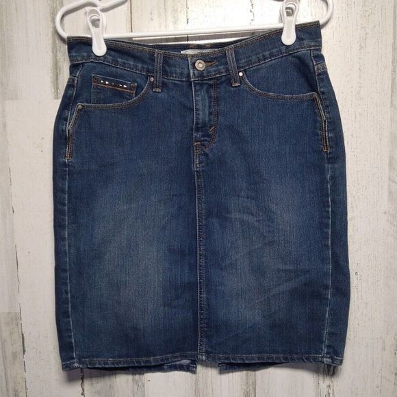 Levi's Women's Denim Pencil Skirt with Pockets and Back Slit | Size 4 | Y2K - Picture 1 of 9